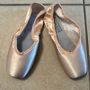 Freed Studio Professional pointe shoes